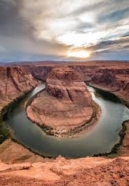 Nagovor na odvažnost : obiteljski road trip po američkim nacionalnim parkovima 